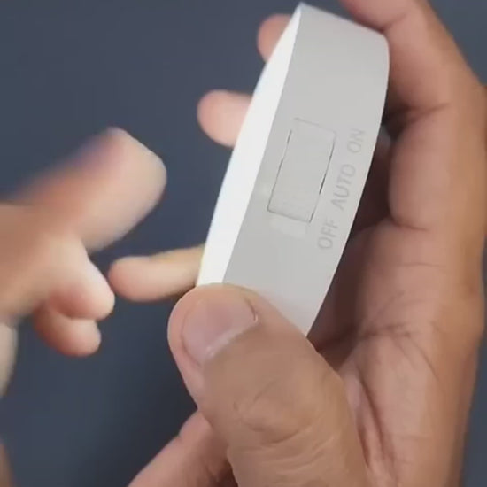 Smart motion sensor light 
