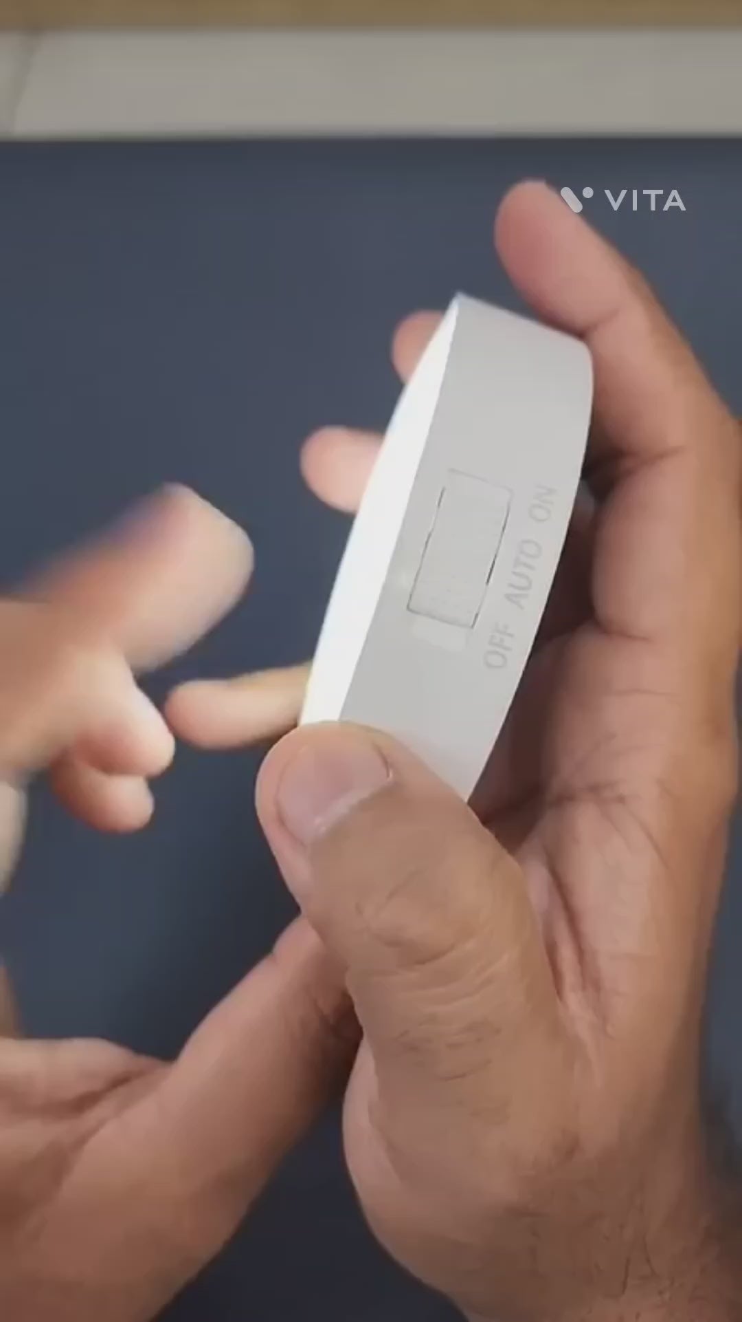 Smart motion sensor light 
